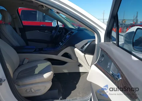 2016 Lincoln Mkx Select z USA, uszkodzony, nr VIN 2LMTJ6KP9GBL22829